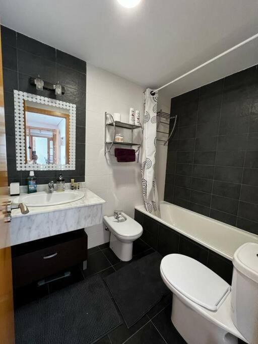 Luxurious 2br Sea Panoramic View Pool Gym Appartement